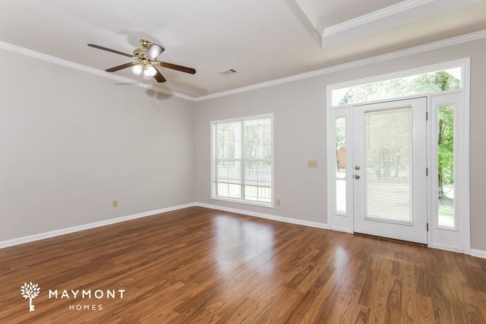 422 Lake Dockery Dr - Photo 3 of 11