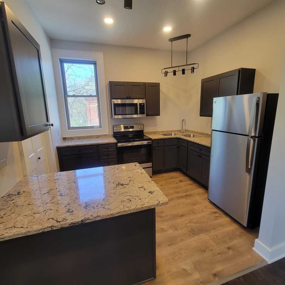 252 B High St Street 2, Mineral Point, WI 53565 1 Bedroom Apartment