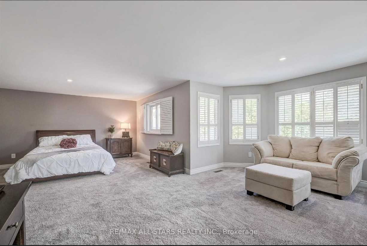 49 Fitzgerald Drive - Photo 2 of 15