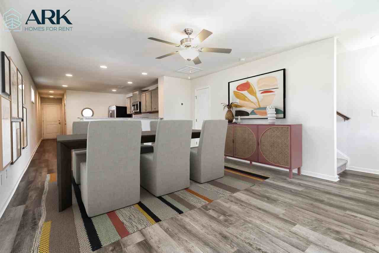 307 Noble Ln - Photo 2 of 16