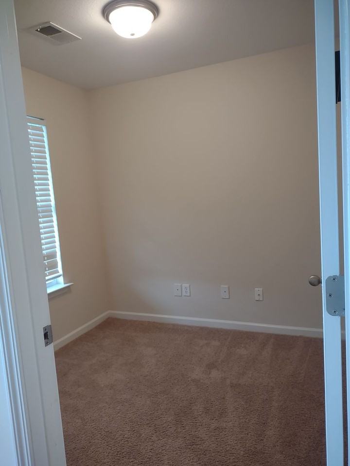 201 Rabon Springs Rd - Photo 2 of 37