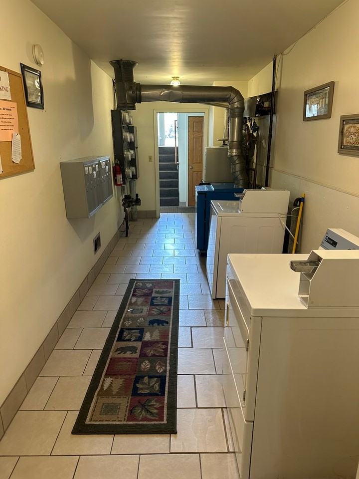 Wild Fox Rentals - Photo 3 of 11