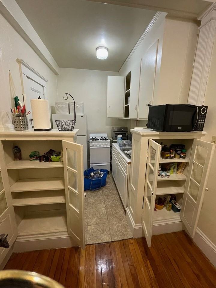 1610- Cambridge Realty, LLC - Photo 4 of 8