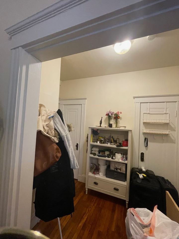 1610- Cambridge Realty, LLC - Photo 5 of 8