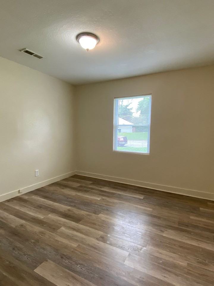 3434 Sw Brendan Ave - Photo 4 of 6