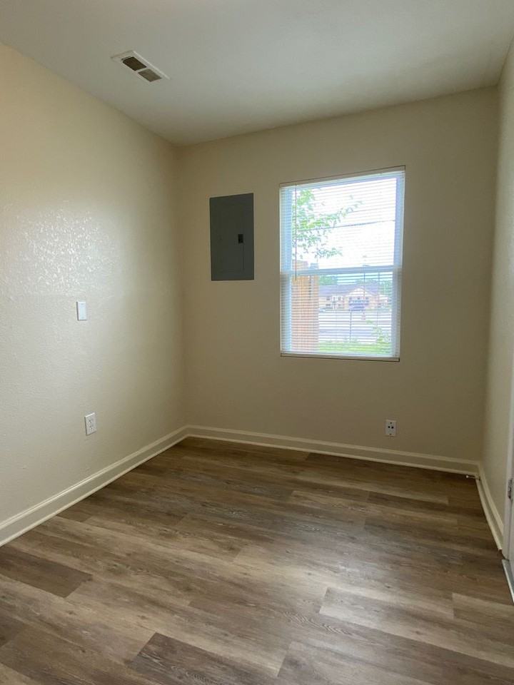 3434 Sw Brendan Ave - Photo 5 of 6