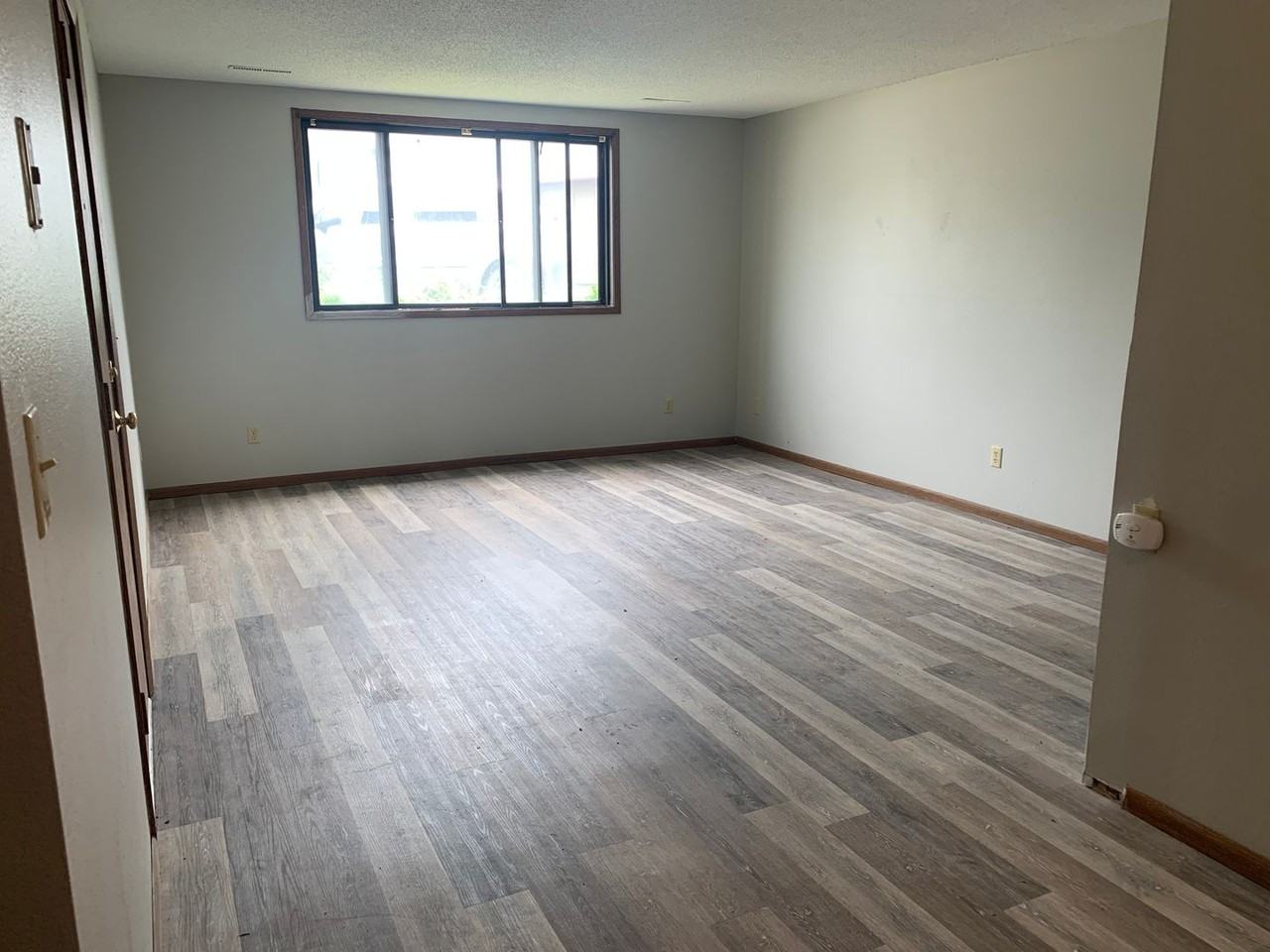 938 Boston Way - Photo 3 of 13
