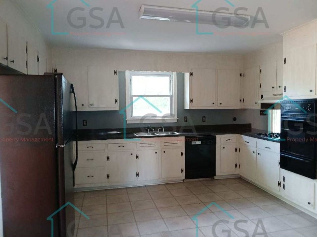 12 Elsie Ave - Photo 4 of 19