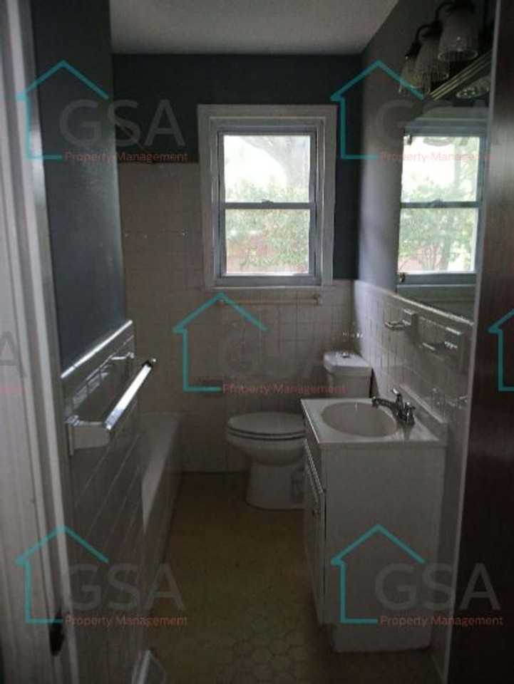 12 Elsie Ave - Photo 5 of 19