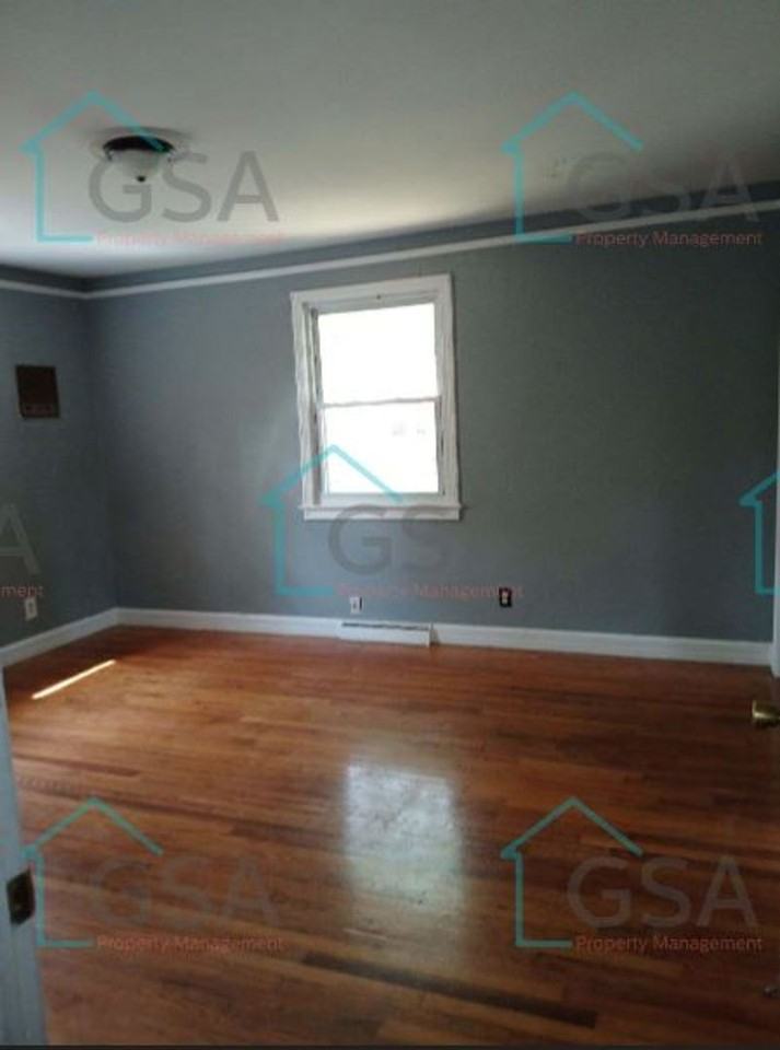 12 Elsie Ave - Photo 6 of 19