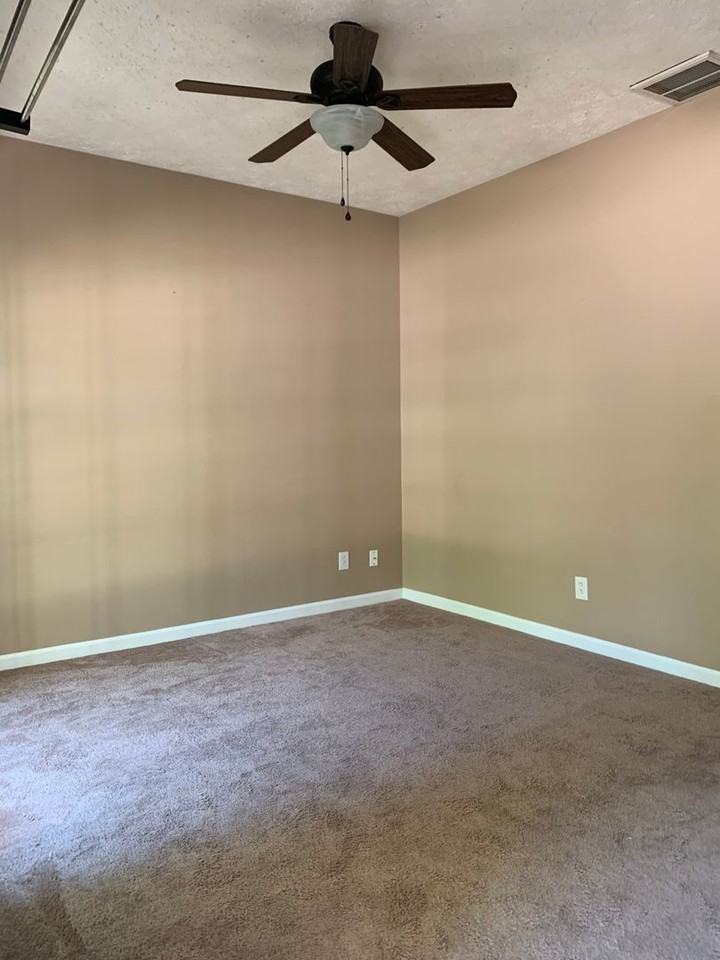 907 907 Claredon #1 - Photo 6 of 20