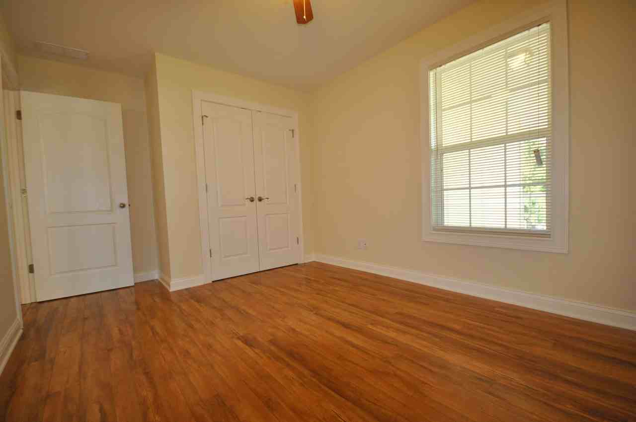 501 Addison Ave - Photo 3 of 9