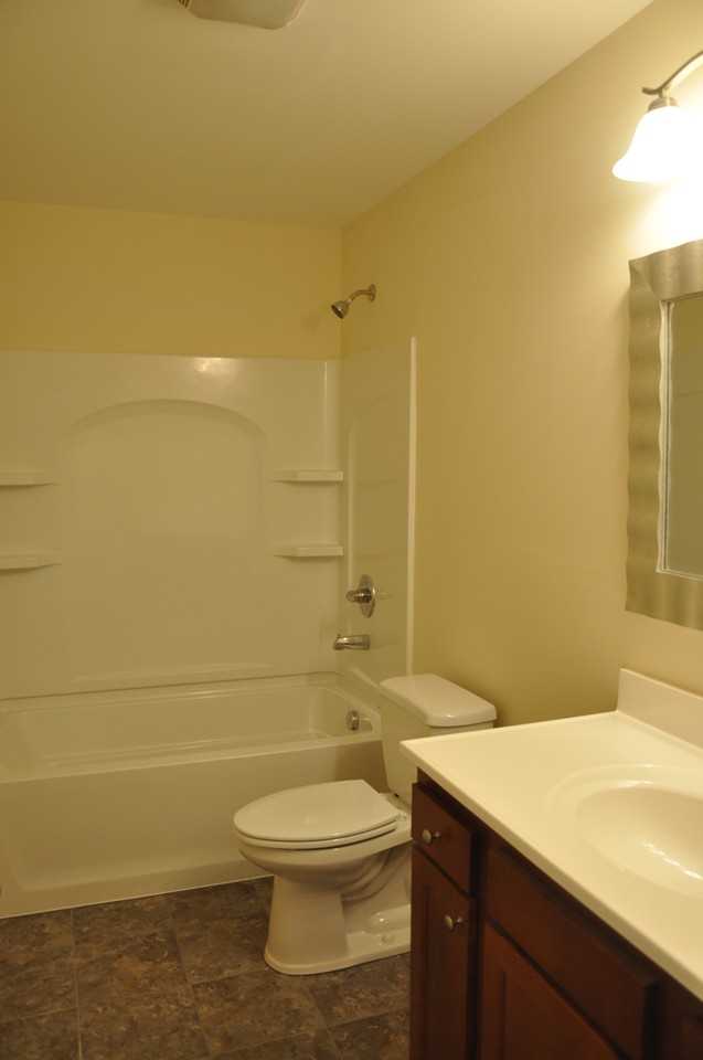 501 Addison Ave - Photo 4 of 9