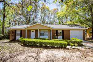 featured image of 1101 Woodland Dr