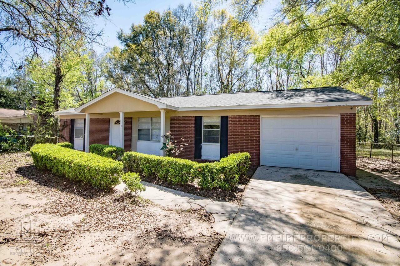1101 Woodland Dr - Photo 2 of 23