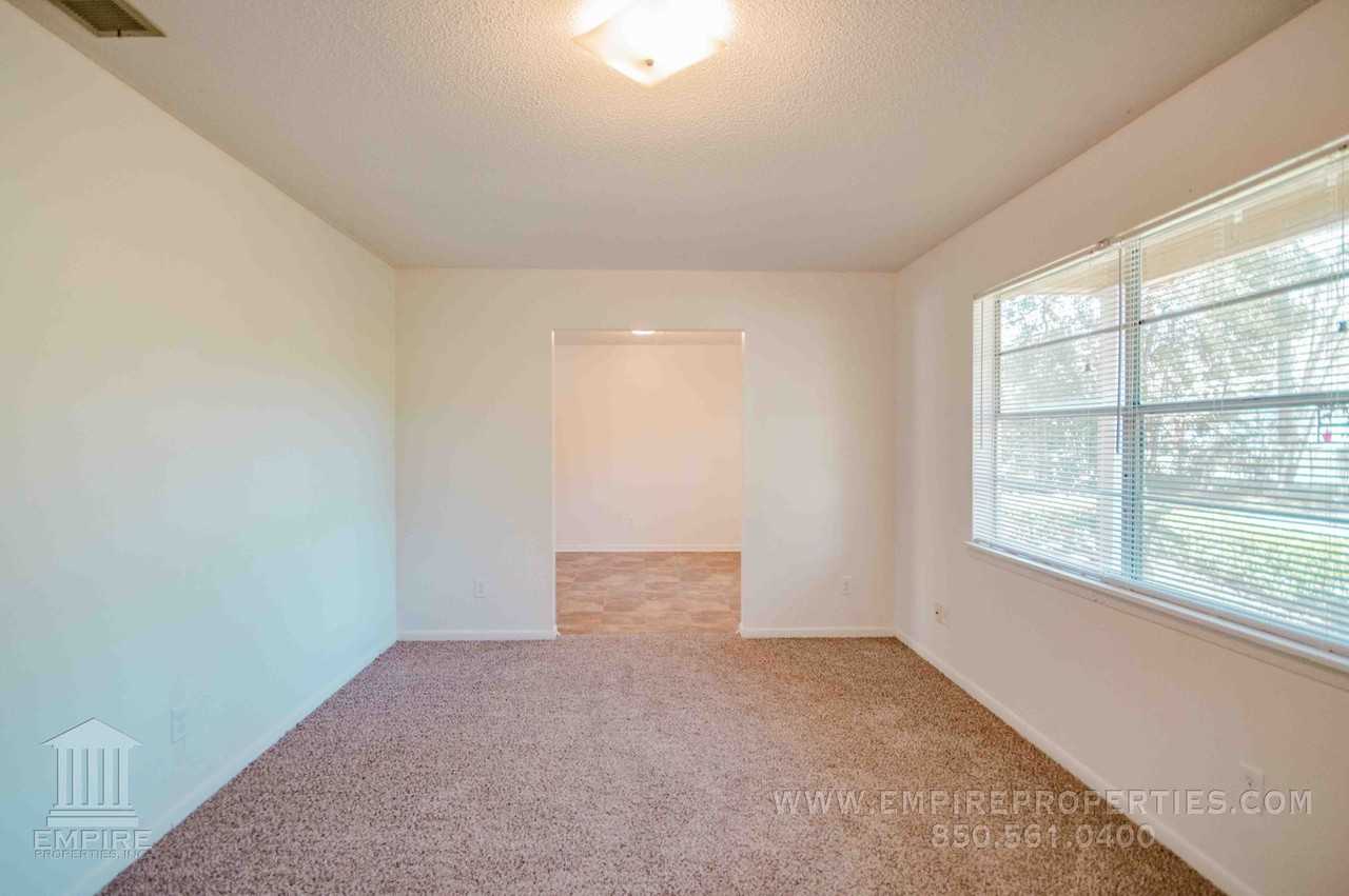 1101 Woodland Dr - Photo 6 of 23