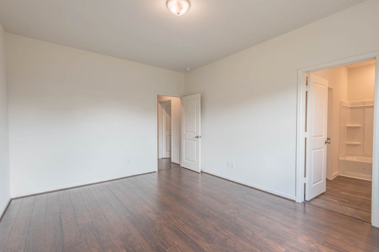 1012 Blue Beech Ln - Photo 7 of 17