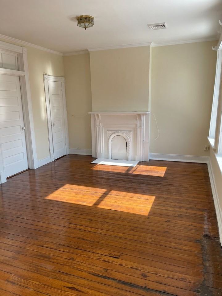 12 N Meadow St - Photo 3 of 24