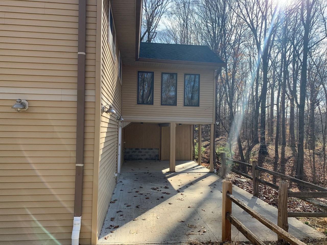 4695 N Happy Hollow Rd - Photo 3 of 22