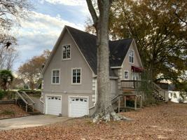 featured image of 180 Swindall Cir