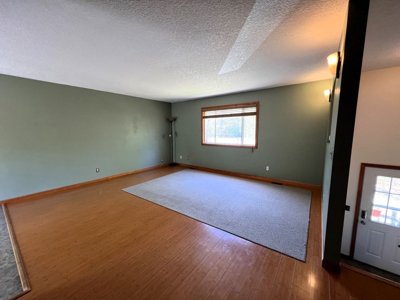 10279 Woodwind Dr - Photo 4 of 30