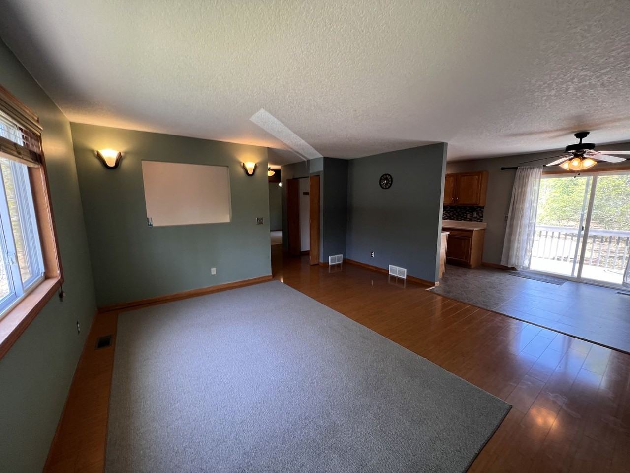 10279 Woodwind Dr - Photo 5 of 30