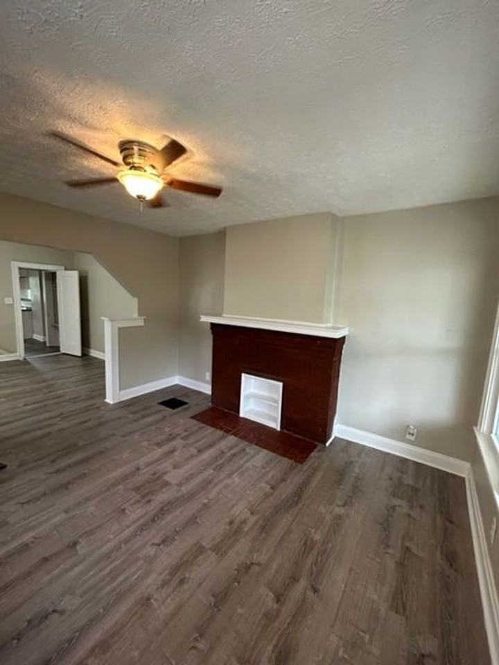 669 S Burgess Ave - Photo 2 of 6