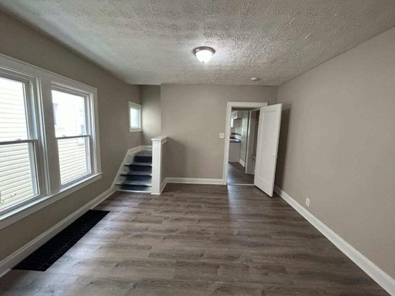 669 S Burgess Ave - Photo 3 of 6