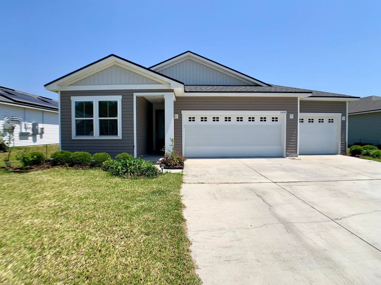 1499 Tropical Pine Cv - Photo 2 of 47