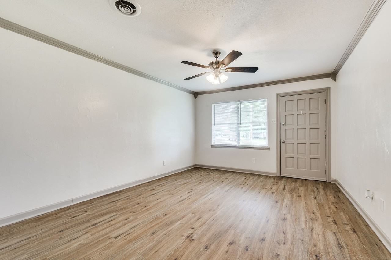 676 Pine St - Photo 2 of 15