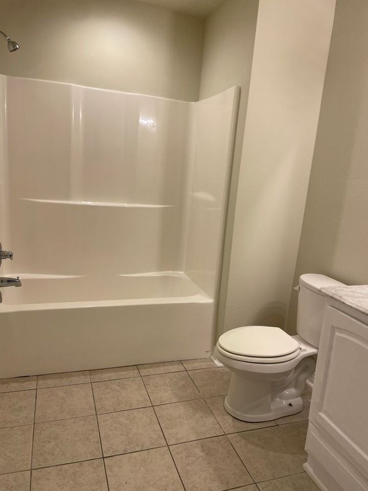 1242 Sharlo Ave - Photo 7 of 15
