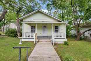 206 Augusta St - Photo 1 of 1