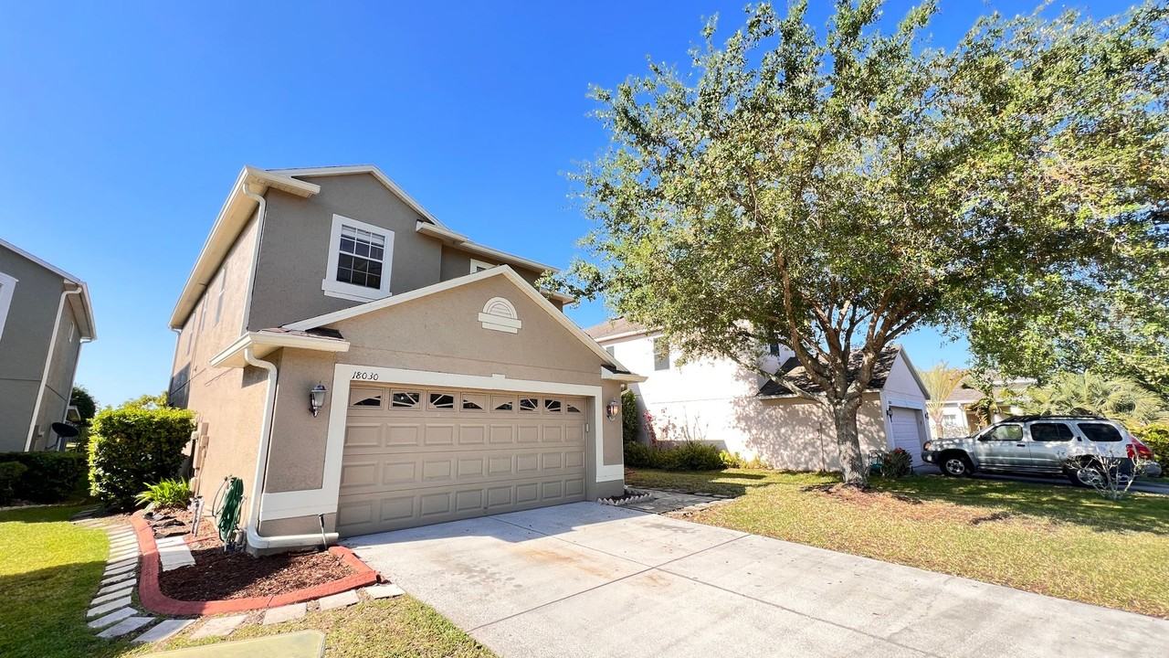 18030 Falcon Green Ct - Photo 3 of 44