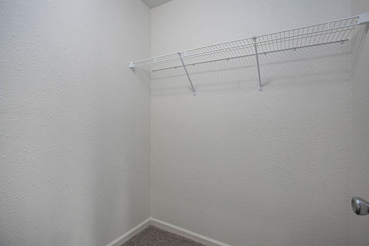 742 E Pine Hill Ave - Photo 5 of 14