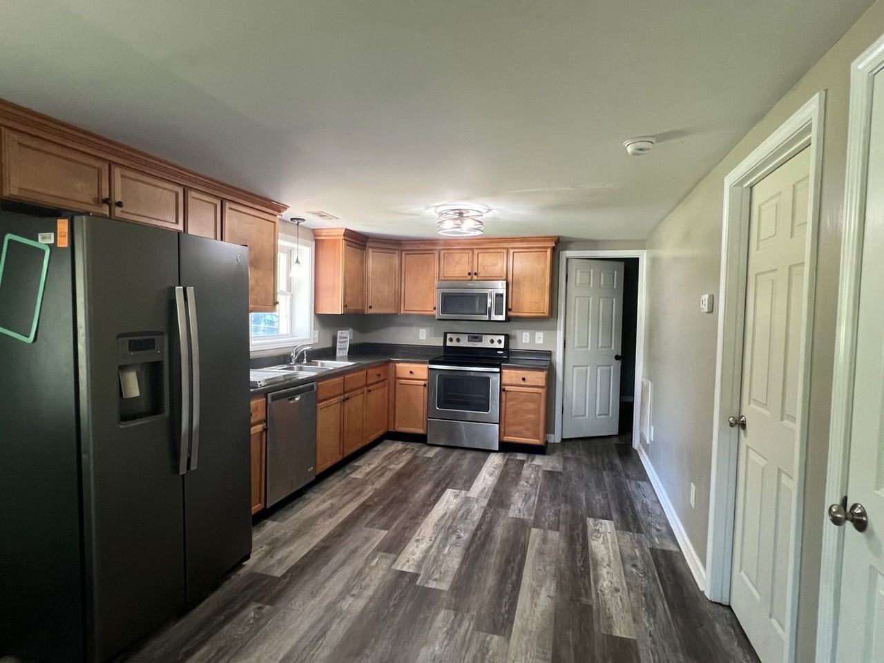 644 Saint James Church Rd - Photo 3 of 10