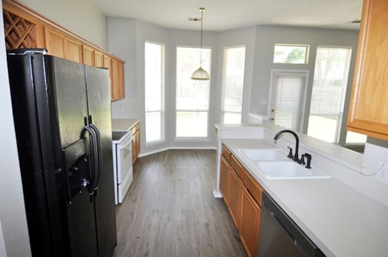 252 Cotton Wood Ct - Photo 4 of 26