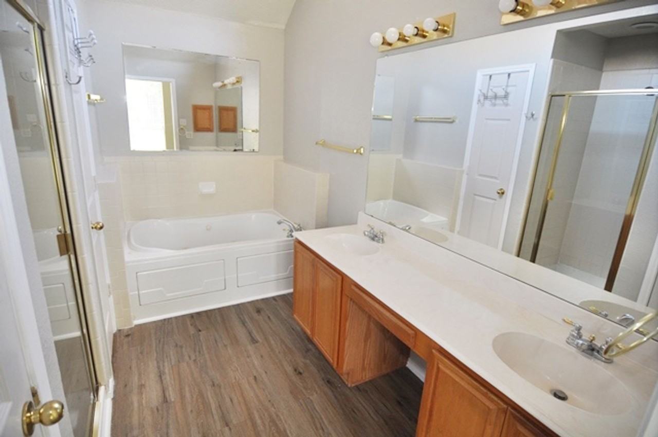 252 Cotton Wood Ct - Photo 6 of 26