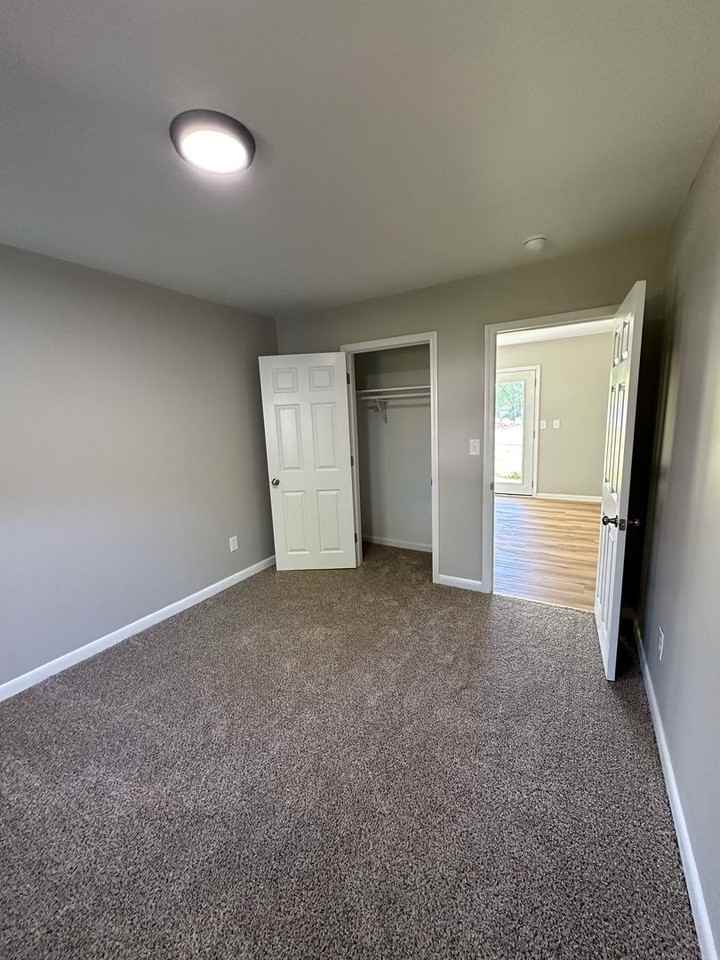 314-316 Marshall Dr - Photo 3 of 16