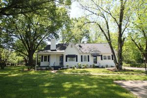 featured image of 1004 Anderson Rd S