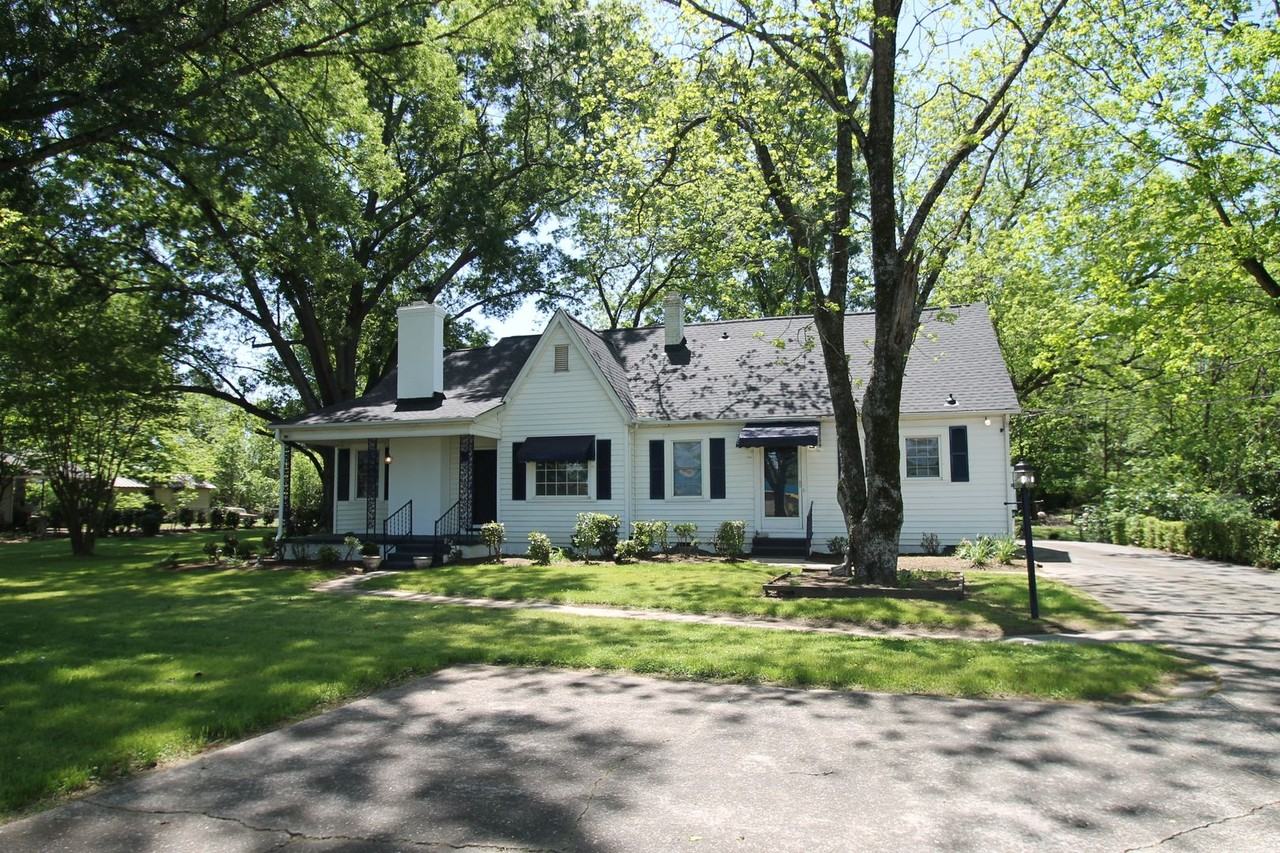 1004 Anderson Rd S - Photo 3 of 50