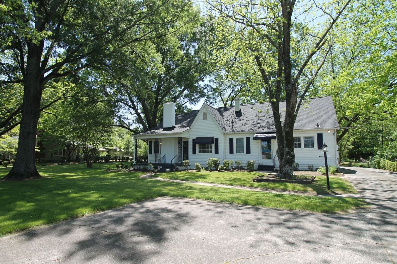 1004 Anderson Rd S - Photo 4 of 50