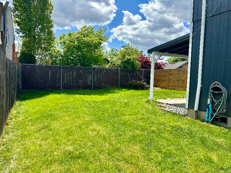 155 W Berkeley St - Photo 2 of 20