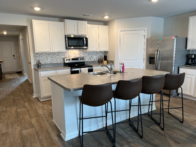 8183 E Highcroft Dr Ne - Photo 2 of 11