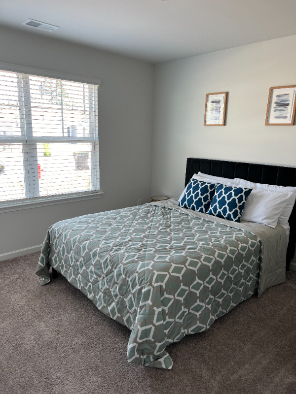 8183 E Highcroft Dr Ne - Photo 6 of 11