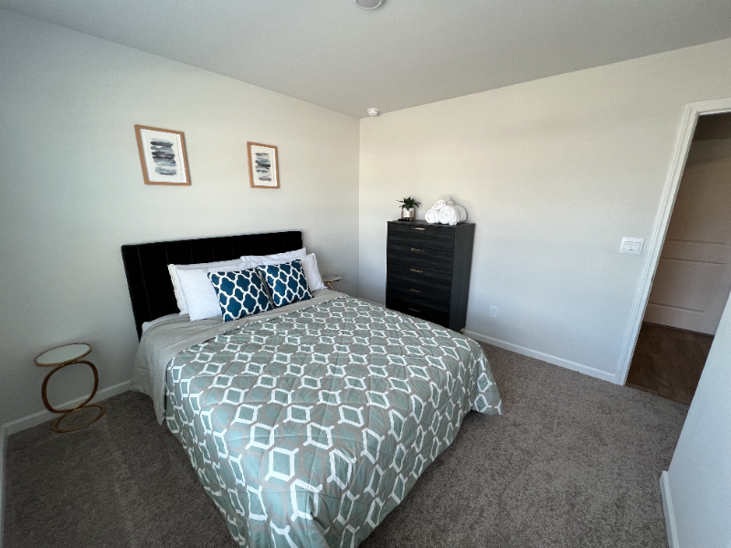 8183 E Highcroft Dr Ne - Photo 7 of 11