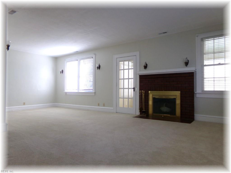 106 Algonquin Rd #2 - Photo 2 of 10