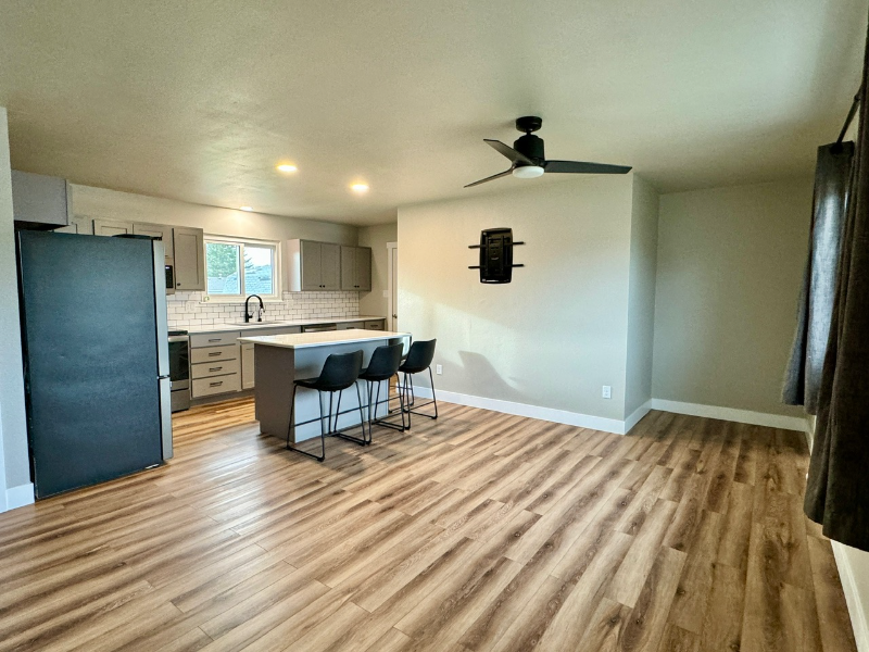 4512 Pierce Ave - Photo 3 of 18