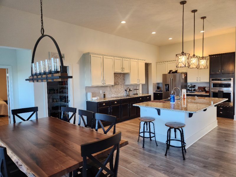 11735 Jensen Ct - Photo 2 of 12