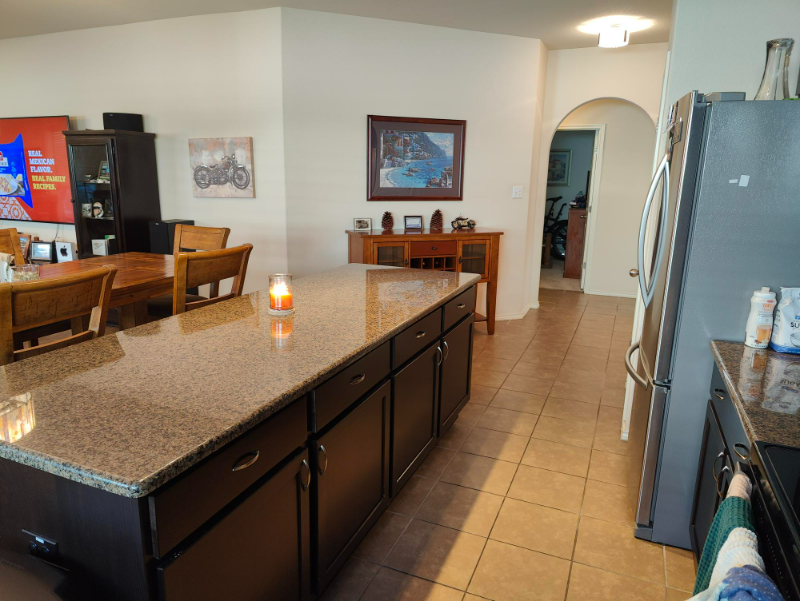 528 S Brook Dr - Photo 7 of 20