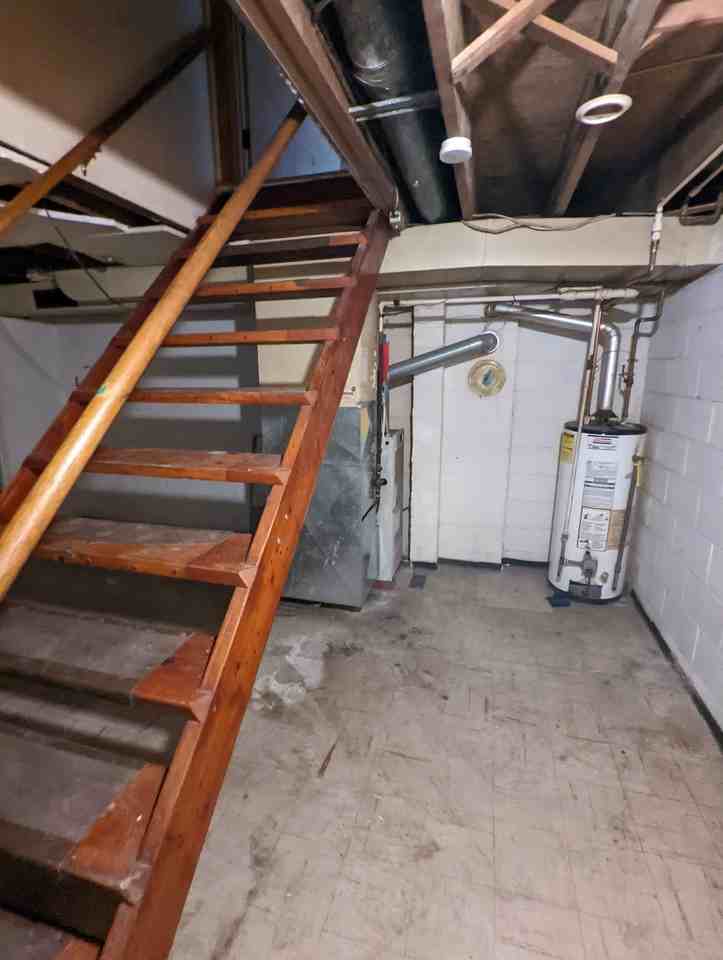 305 15th St Ne #NA - Photo 7 of 15